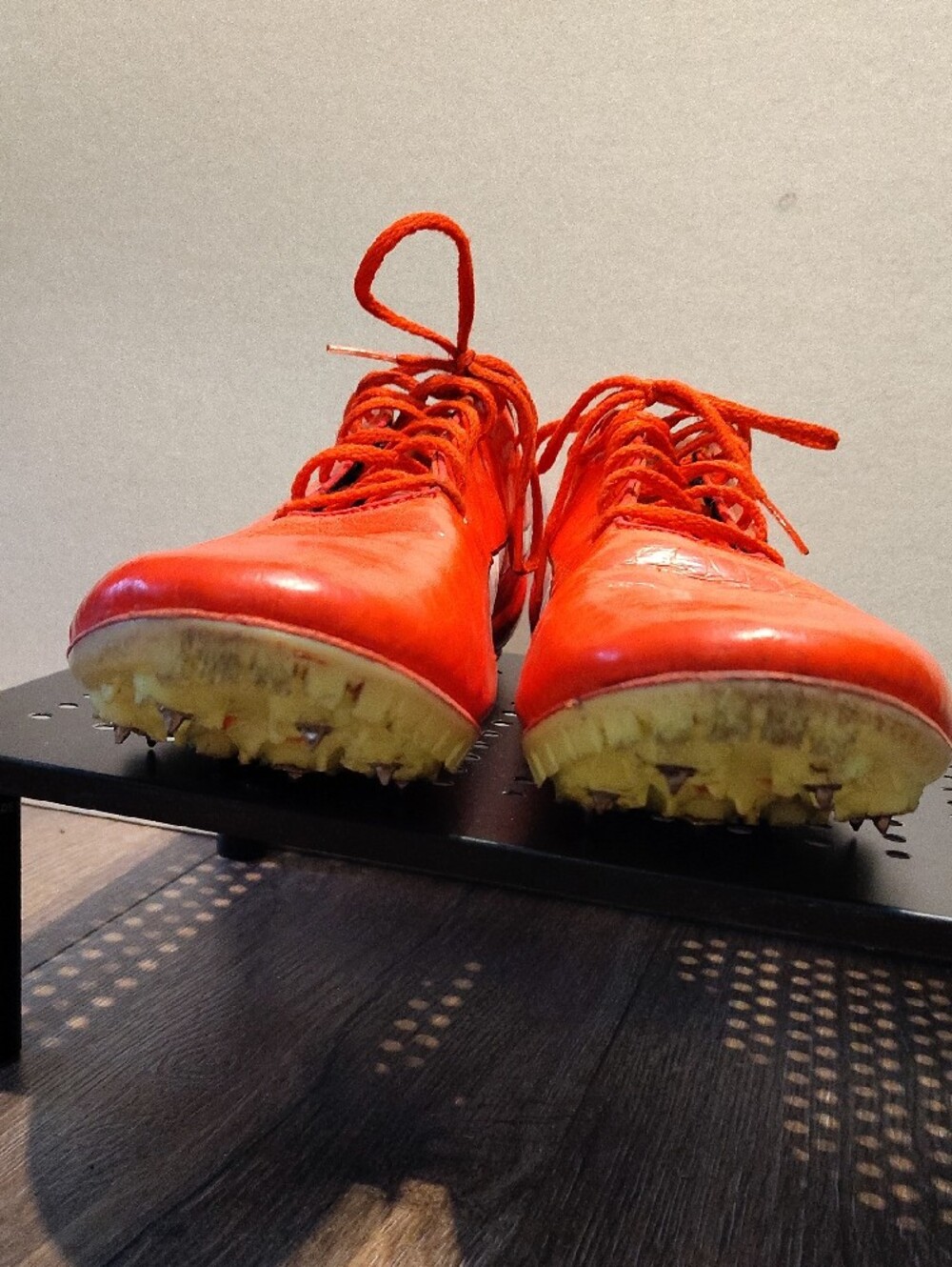 Puma Orange and White Men's Athletic Track & Field Spikes - Picture 4 of 6